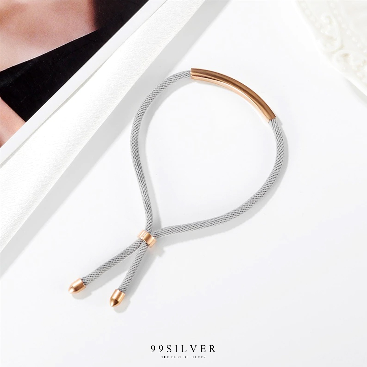 สร้อยข้อมือเชือกมิลานอย่างดี หน้าสแตนเลสแท้สลักชื่อได้ พร้อมปลายเชือกเข้าปมอย่างดี