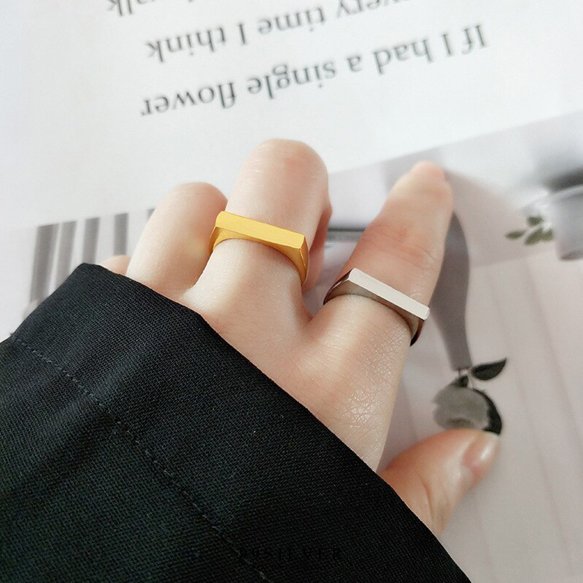 แหวนหน้าปาด เนื้อแสตนเลสแท้ ดีไซน์ minimal สามารถสลักอักษรได้ทุกตำแหน่ง