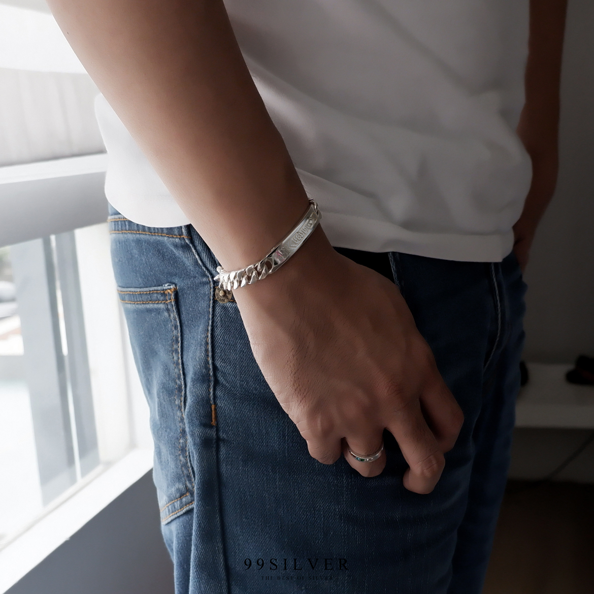 สร้อยข้อมือเงินแท้หน้าเลส เป็นเลสข้อมือนามสกุล แกะลายไทย ขนาด 50 x 8 มิลลิเมตร