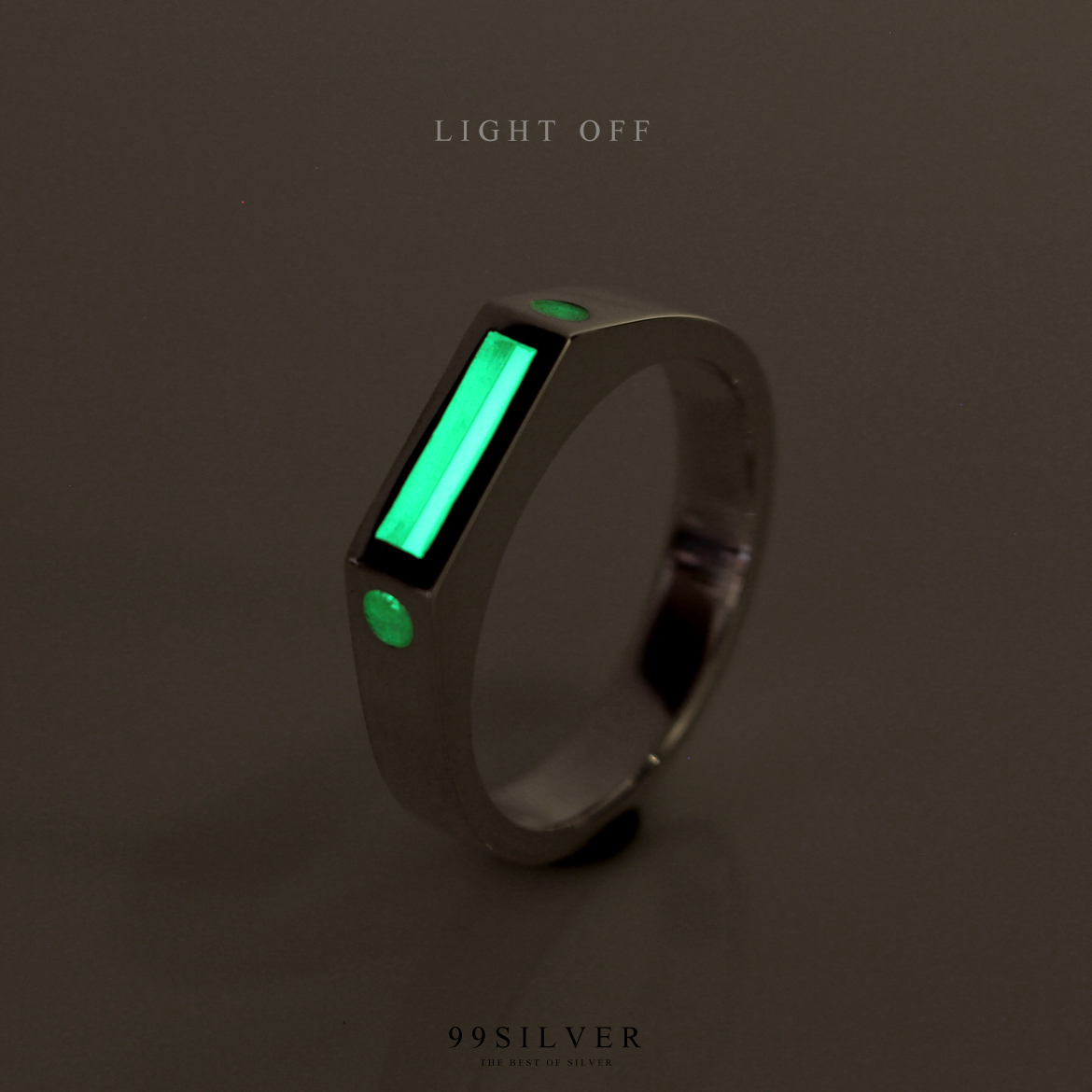 แหวนทริเทรี่ยม (Tritium) สารเรืองแสง ฝังลงตัวเรือนเงินแท้หน้าแหวน 4x15 มม.