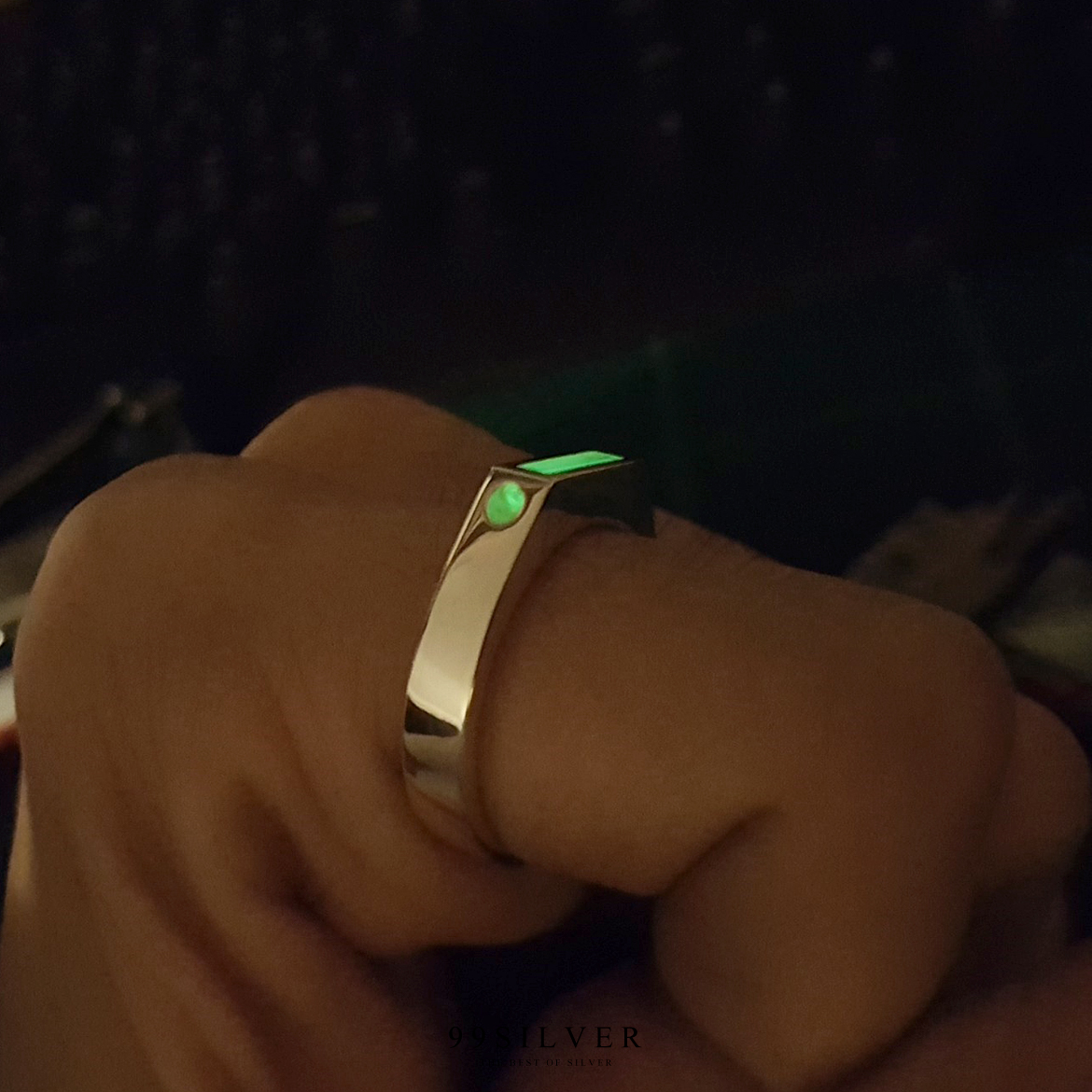 แหวนทริเทรี่ยม (Tritium) สารเรืองแสง ฝังลงตัวเรือนเงินแท้หน้าแหวน 4x15 มม.