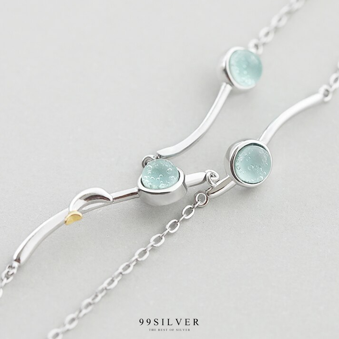 สร้อยข้อมือแห่งท้องทะเล ทำเหมือนเป็นฟองอากาศจากปลาโลมาเวลาเปล่งเสียงร้องเพลง