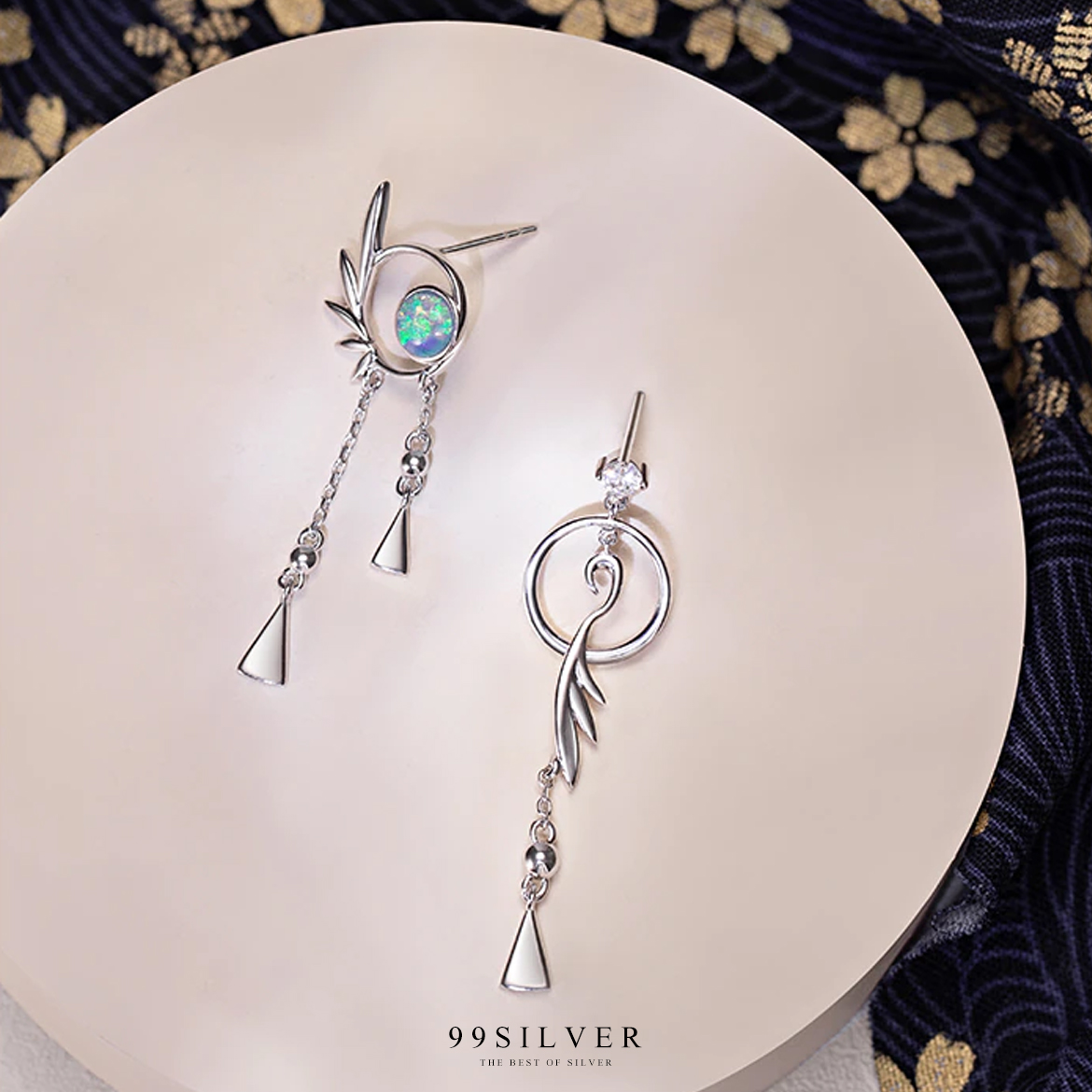 ต่างหูนกฟรามิงโก้ (Green Heron) สัตว์ในตำนานแห่งตะวันออก ประดับหิน Opal