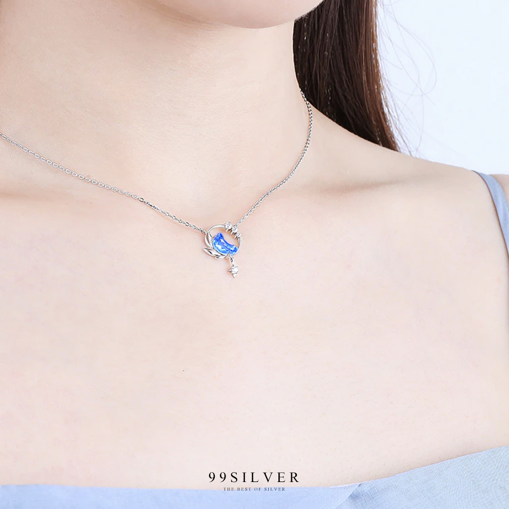 จี้ Moon Night ประดับ Cz สี Light Blue เป็นทรงพระจันทร์เสี้ยวและดวงดาว
