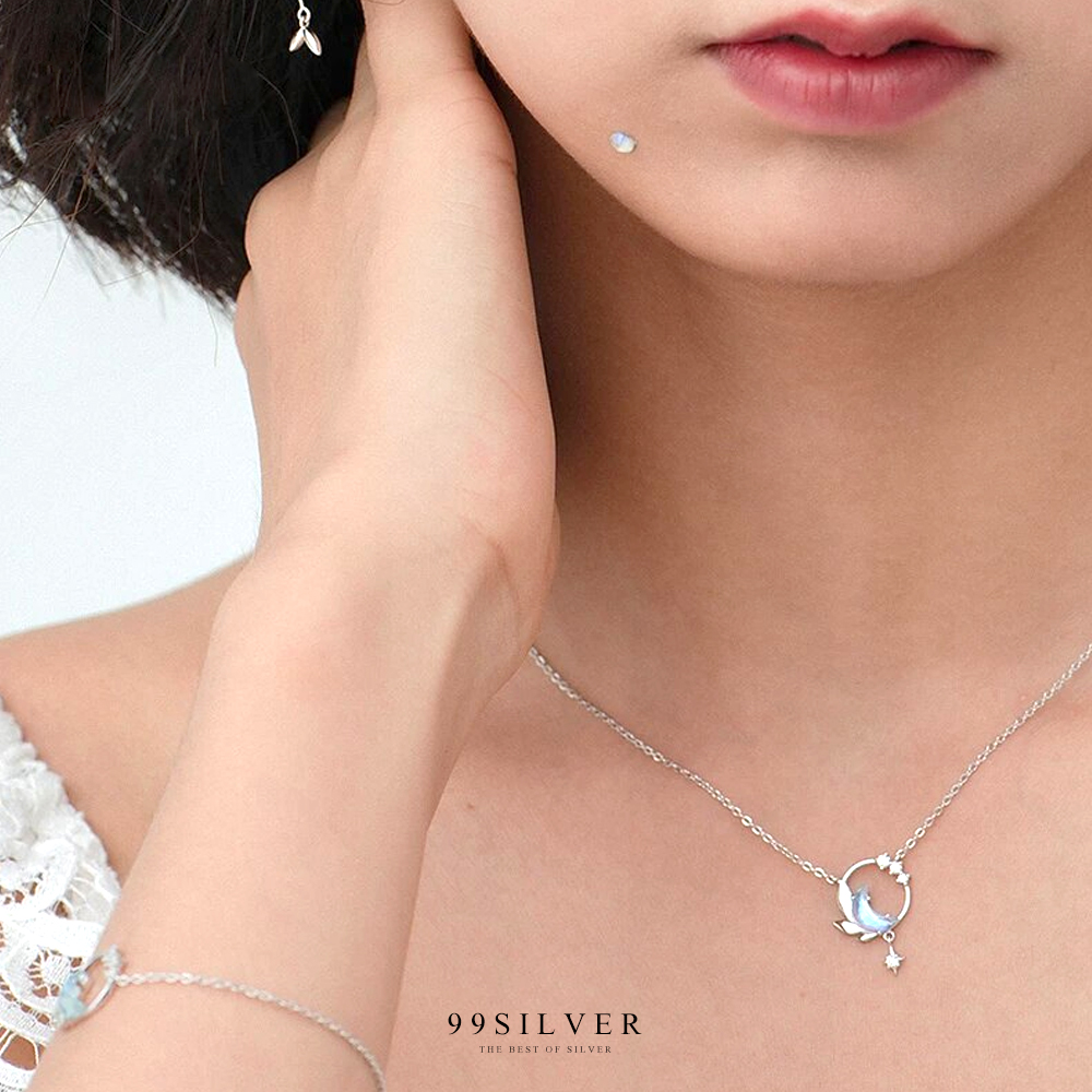 จี้ Moon Night ประดับ Cz สี Light Blue เป็นทรงพระจันทร์เสี้ยวและดวงดาว