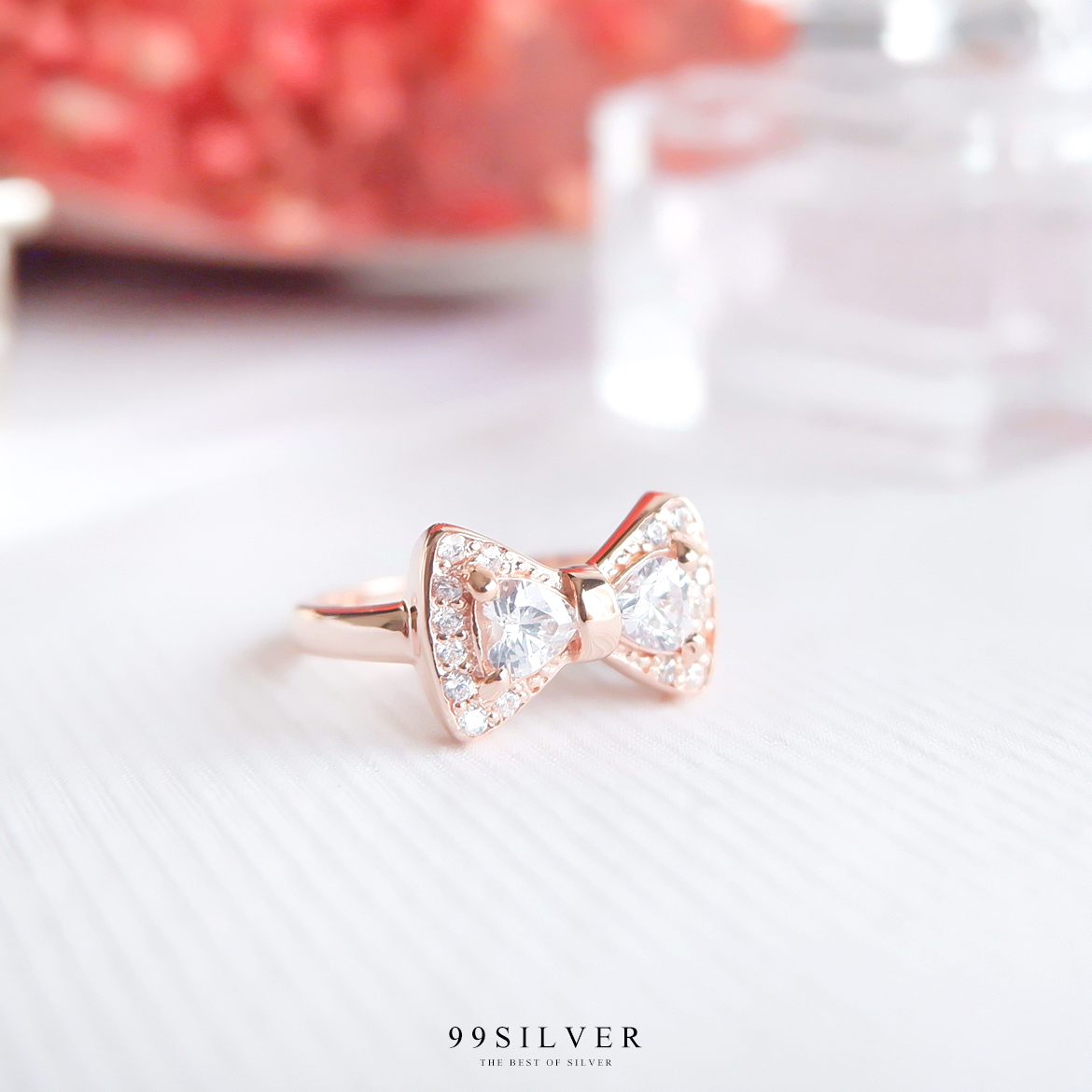 แหวนโบว์ประดับเพชร Cz swiss แท้ เจียระนัยเป็นทรงเดียวกับโบว์ล้องด้วยเม็ดเล็กน่ารัก