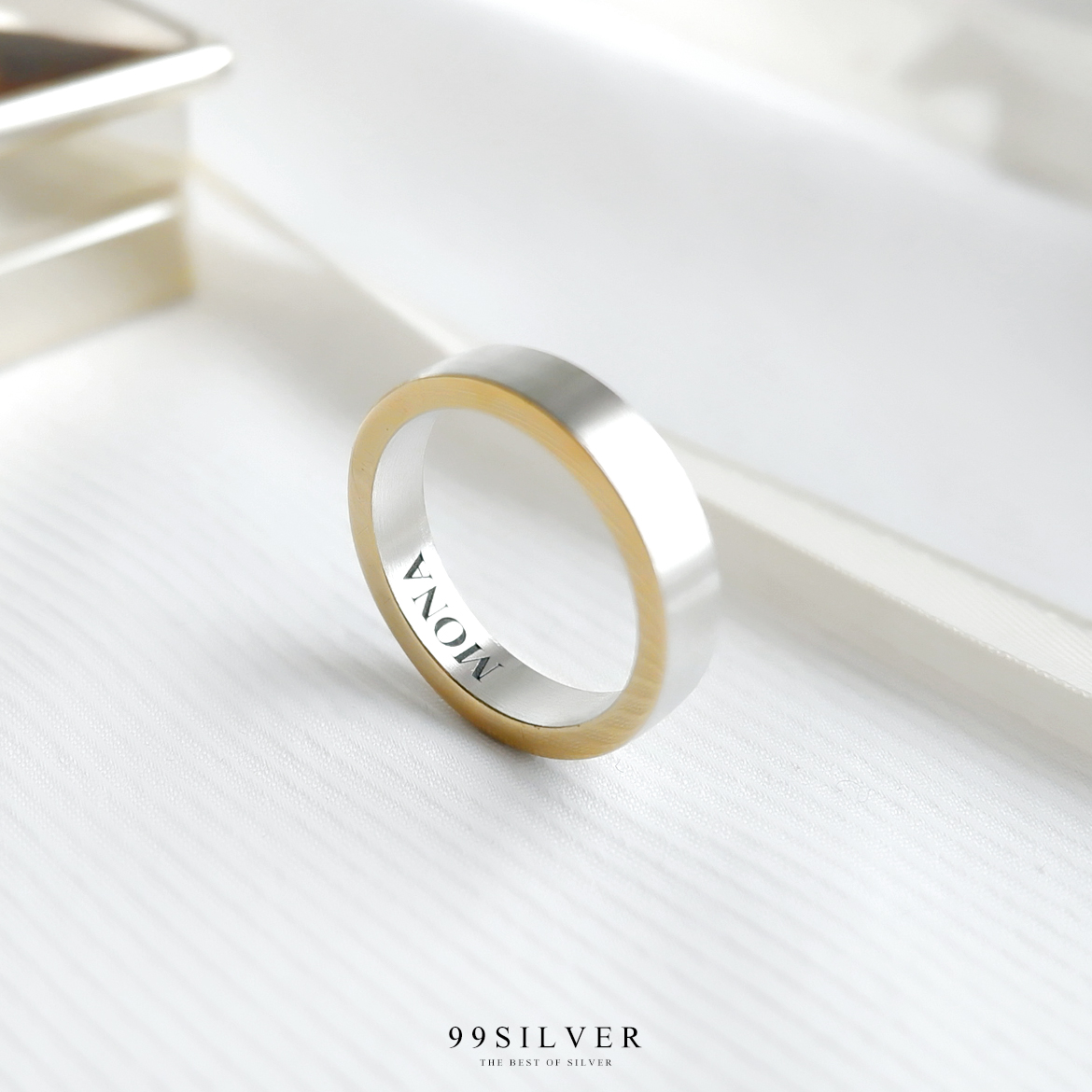 แหวน Silver Gold Edge เคลือบขอบแหวน ด้านนอกและด้านในผิวเงินด้านแฮร์ไลน์