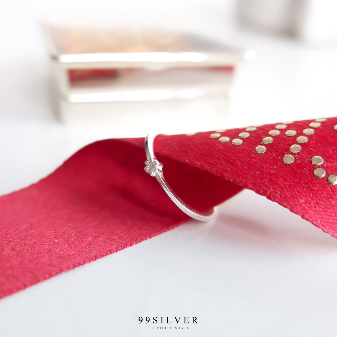 แหวนเงินแท้ 1 มิลลิเมตรประดับเพชร 1 เม็ดจิ๋ว ฝังแบบ6 เตย น่ารัก