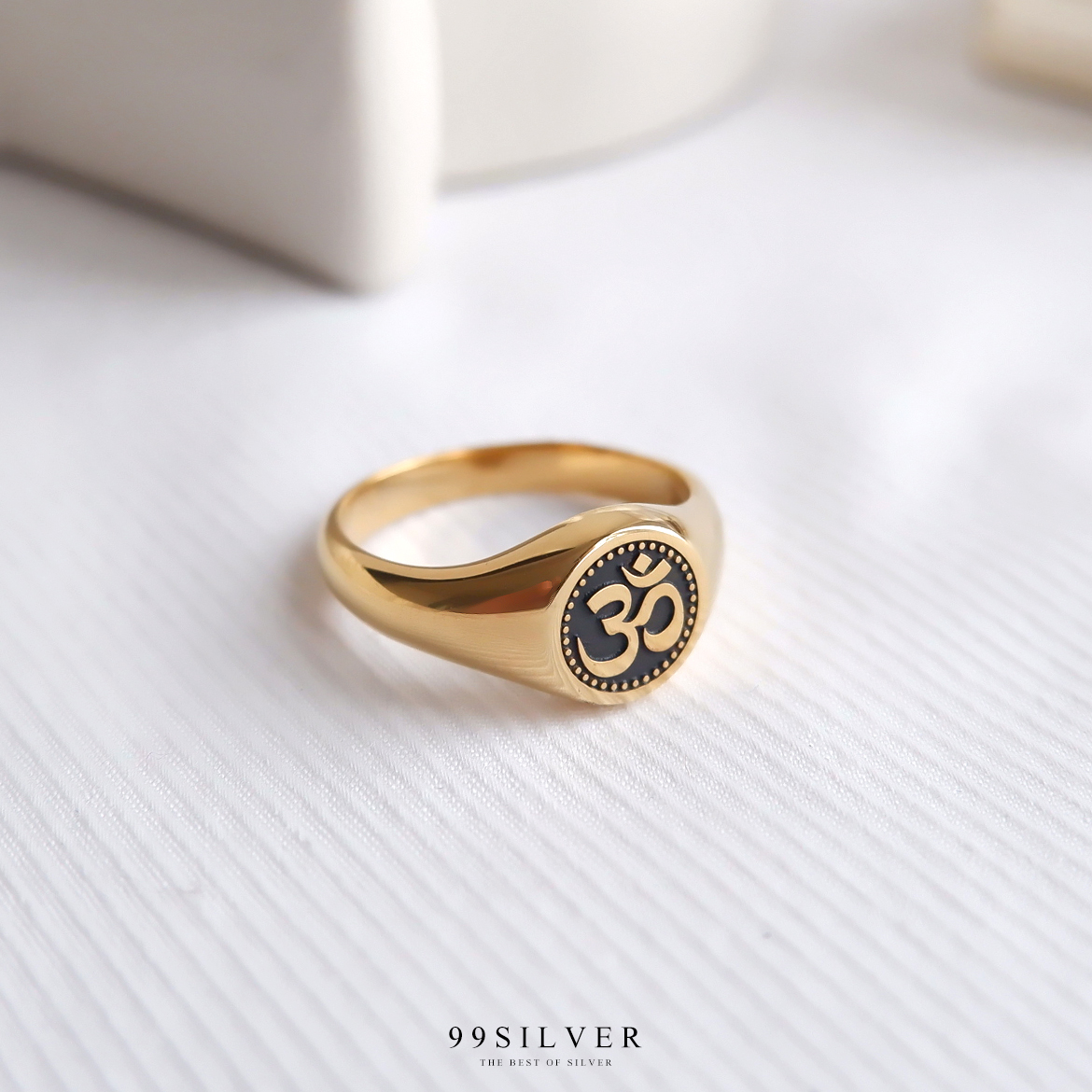 แหวนโอม นมัสเต แห่งความซื่อสัตย์ ค้าขายร่ำรวย ทำธุรกิจการงานรุ่งเรือง