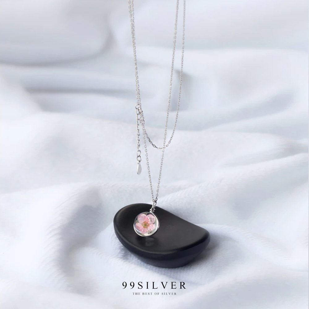 จี้เงินแท้ฝังด้วยดอก Peach blossom สดแท้ ใส่เพื่อเสริมเรื่องความรักโดยเฉพาะ