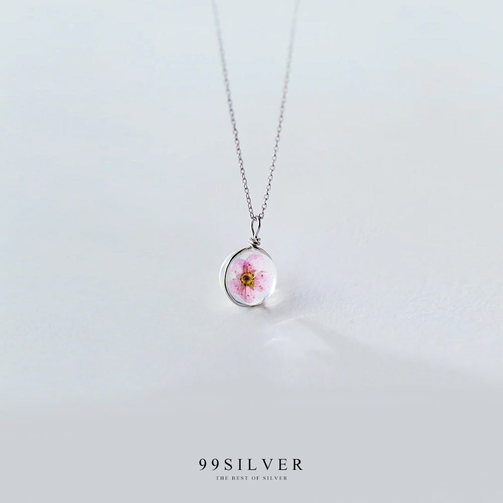 จี้เงินแท้ฝังด้วยดอก Peach blossom สดแท้ ใส่เพื่อเสริมเรื่องความรักโดยเฉพาะ