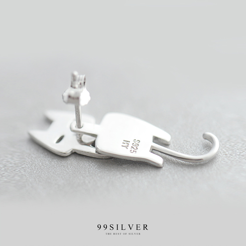 ต่างหูแมว แบบแมวห้อยตัวน่ารักๆ อีกข้างเป็นปลาย่าง เก๋ๆ ตัวเรือนเงินแท้