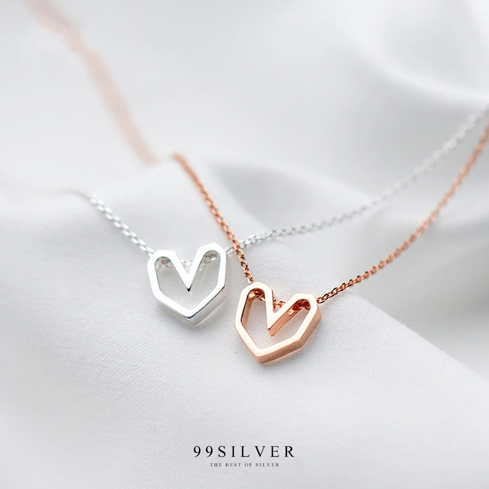 จี้หัวใจ แบบ Minimal ตัวเรือนเงินแท้พร้อมสร้อยขนาดกำลังดี