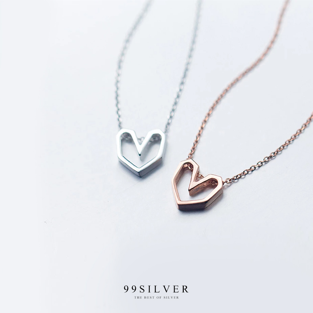 จี้หัวใจ แบบ Minimal ตัวเรือนเงินแท้พร้อมสร้อยขนาดกำลังดี