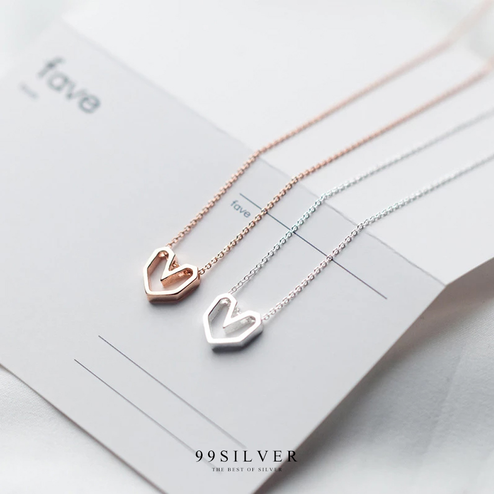 จี้หัวใจ แบบ Minimal ตัวเรือนเงินแท้พร้อมสร้อยขนาดกำลังดี