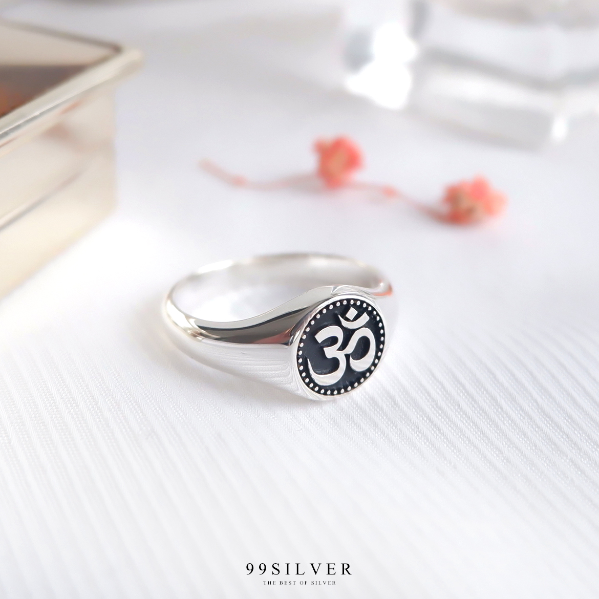 แหวนโอม นมัสเต แห่งความซื่อสัตย์ ค้าขายร่ำรวย ทำธุรกิจการงานรุ่งเรือง