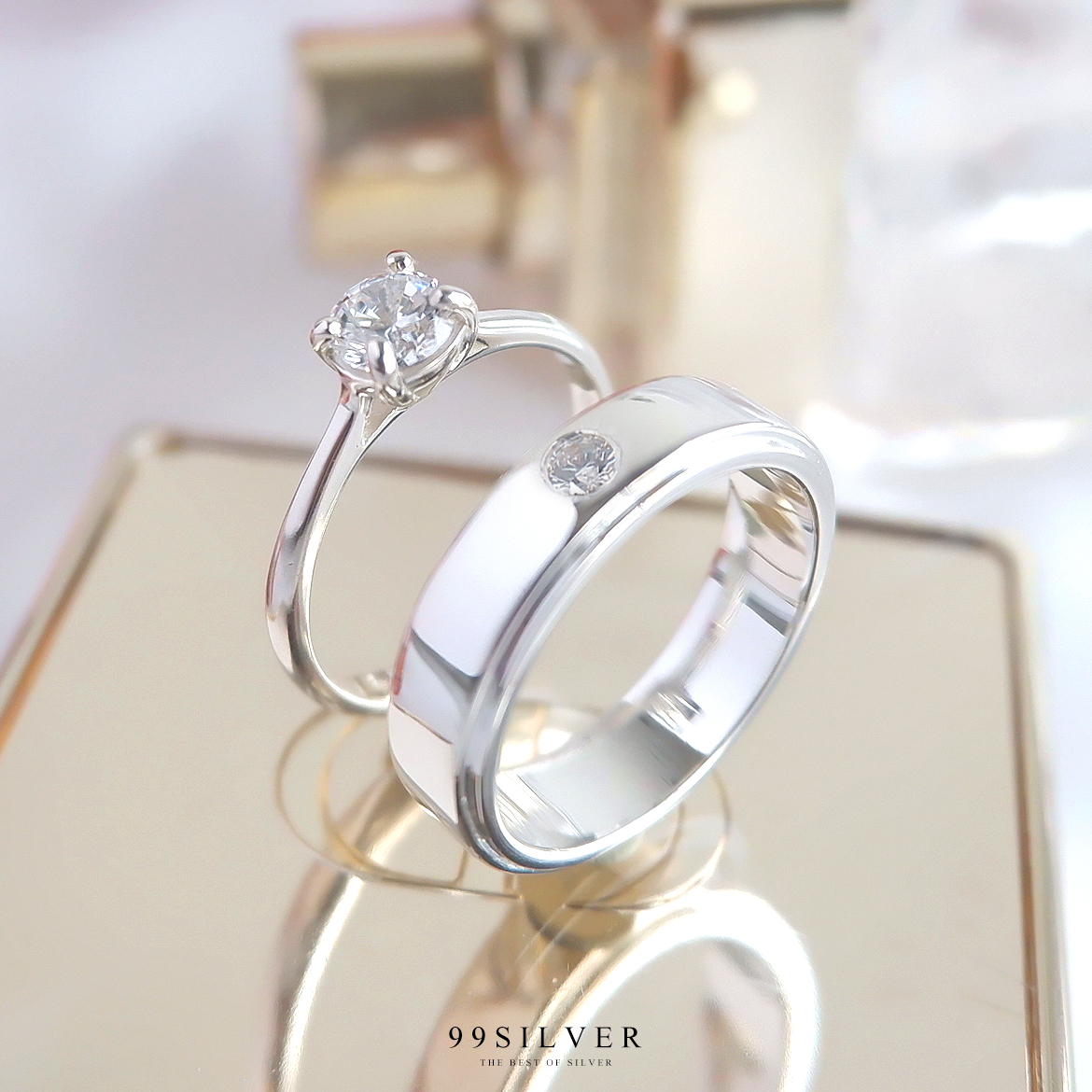 แหวนคู่รัก เพชรชู 5 มม. ก้านอิลาลี และวงผู้ชายหน้ากว้าง 5 มม. ตัวเรือนลดขอบฝังเพชร