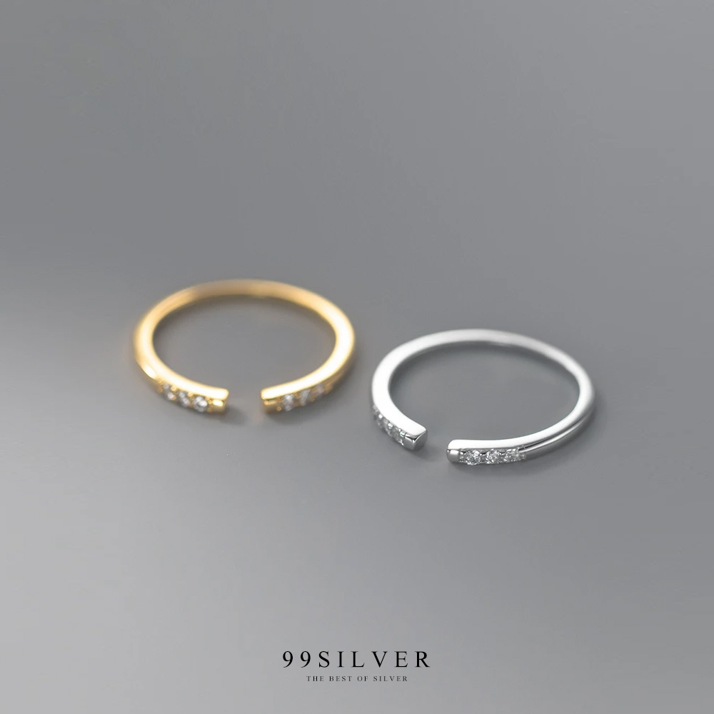 แหวนเพชร Equisite ตัวเรือนเงินแท้ ปลายเพชรข้างละ 3 เม็ด แบบ Free size 