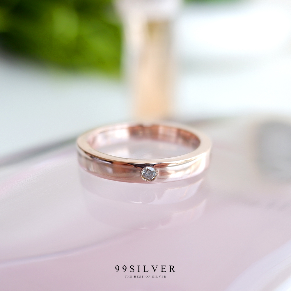 แหวนพิ้งค์ซิลเวอร์แท้ ชมพูทั้งตัวเรือน หน้าเรียบเงากว้าง 4 มิลลิเมตร ฝังเพชร Cz swiss 1 เม็ด