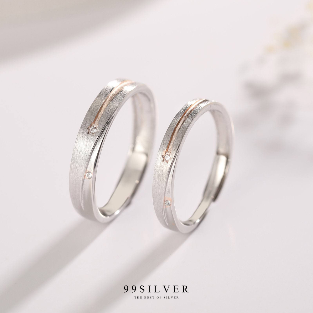 แหวนคู่รัก Falling Star ตัวเรือนปัดแฮรไลน์และ Spot พิ้งค์โกลในร่องดาวตก