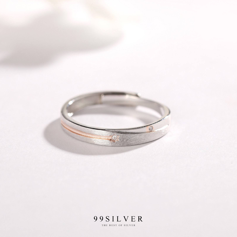 แหวนคู่รัก Falling Star ตัวเรือนปัดแฮรไลน์และ Spot พิ้งค์โกลในร่องดาวตก