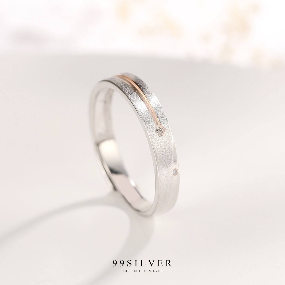 แหวนคู่รัก Falling Star ตัวเรือนปัดแฮรไลน์และ Spot พิ้งค์โกลในร่องดาวตก