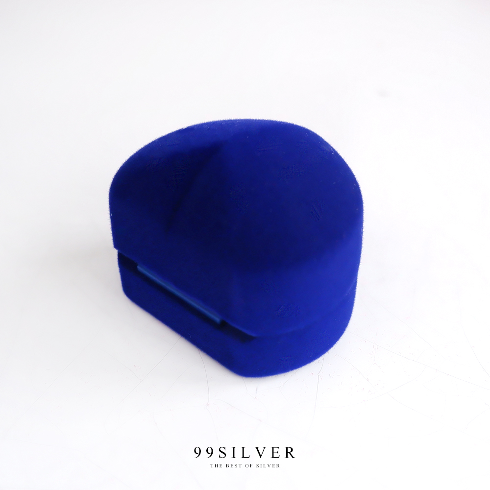 กล่องกำมะหยี่หัวใจ สีน้ำเงิน ฝาแข็ง ข้างในบุผ้ากำมะหยี่สีขาว