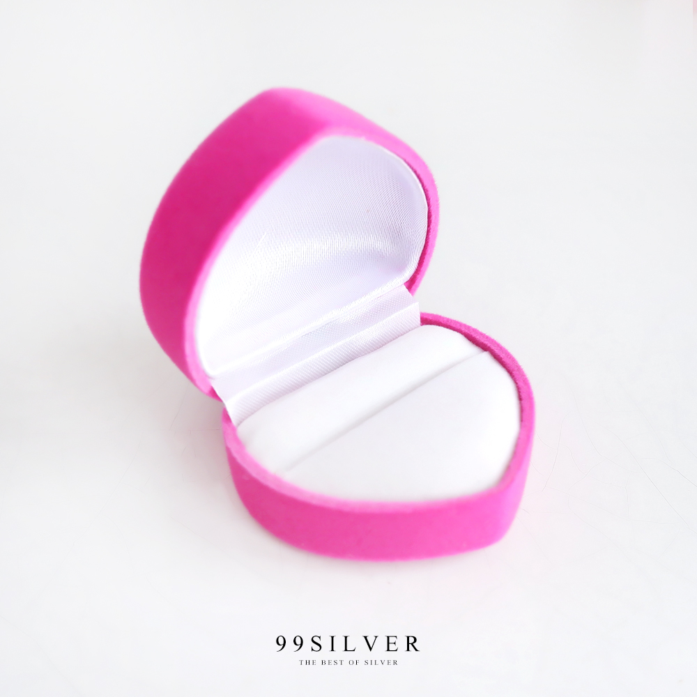 กล่องกำมะหยี่หัวใจ สีชมพูเข้ม ฝาแข็ง ข้างในบุผ้ากำมะหยี่สีขาว