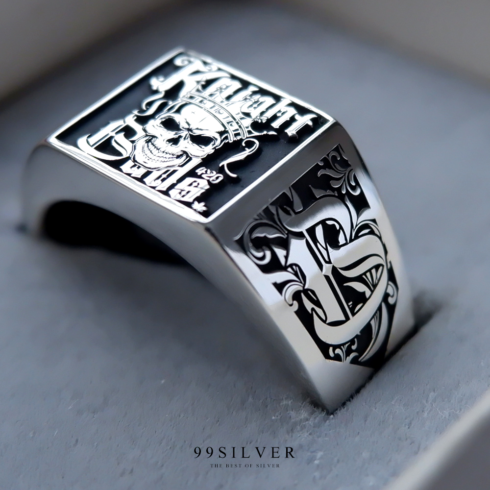 แหวนหน้าเหลี่ยม 11x11 มม. เนื้อตัน สามารถออกแบบ logo หรืออักษรได้อิสระ