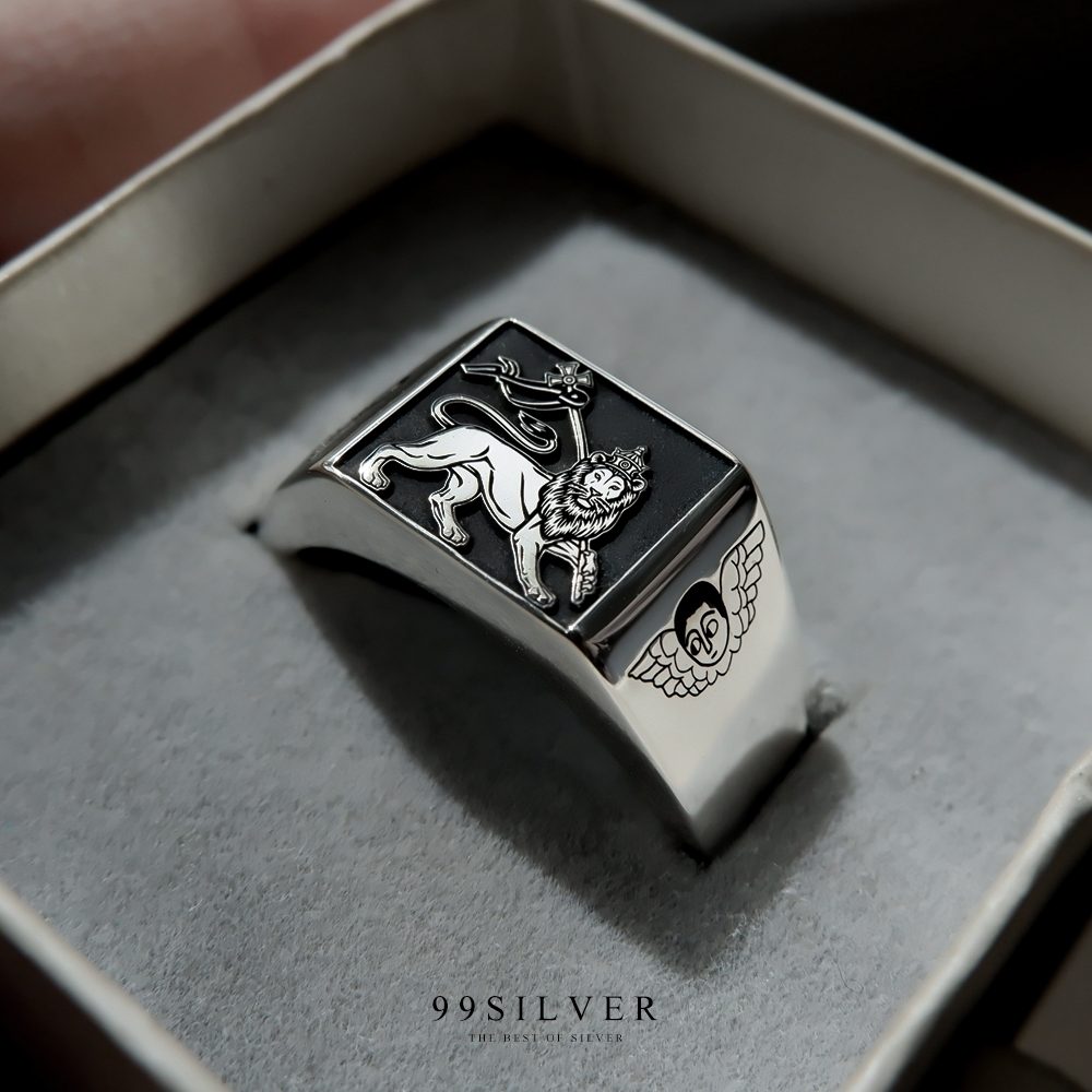 แหวนหน้าเหลี่ยม 11x11 มม. เนื้อตัน สามารถออกแบบ logo หรืออักษรได้อิสระ