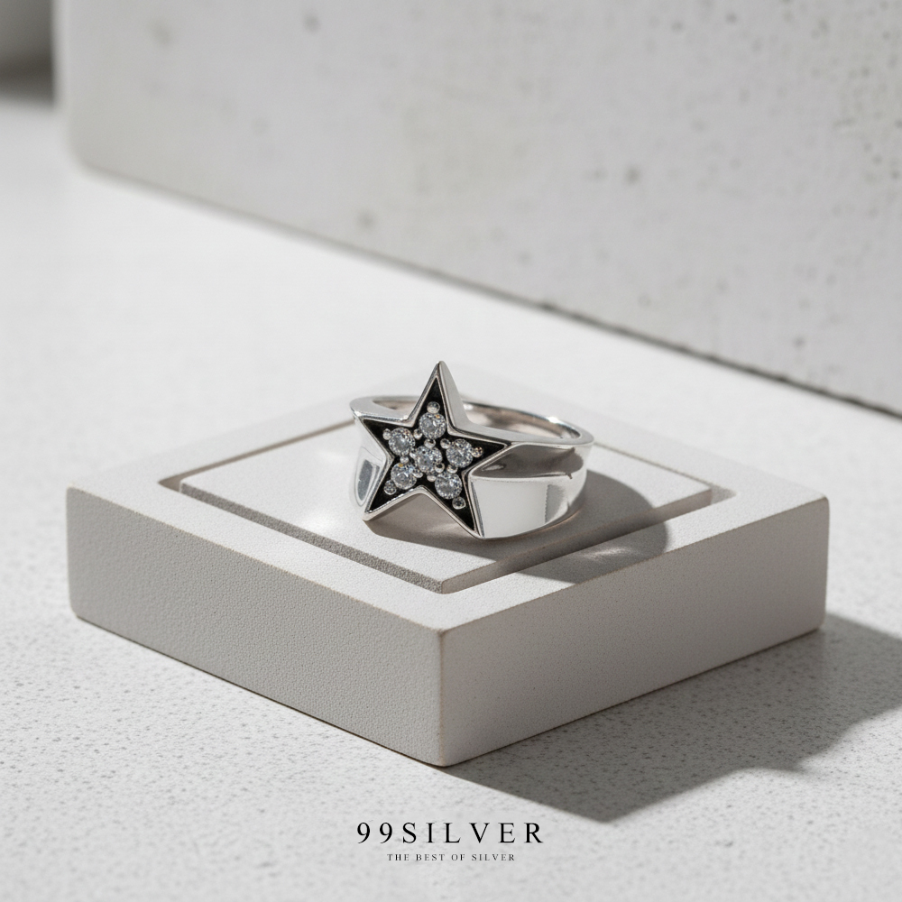 แหวนดาว The Star ประดับเพชร Cz Swiss หน้าเรือนพร้อมลงยาดำ