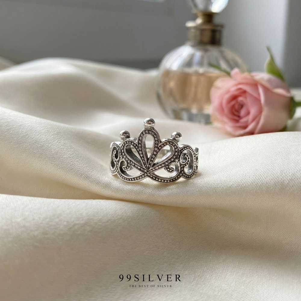 แหวนมงกุฎ ลายเม็ดไข่ปลาเล็ก ตัวเรือนรมดำคลาสสิค  ยอดมงกุฎมีเม็ดบอลเล็ก