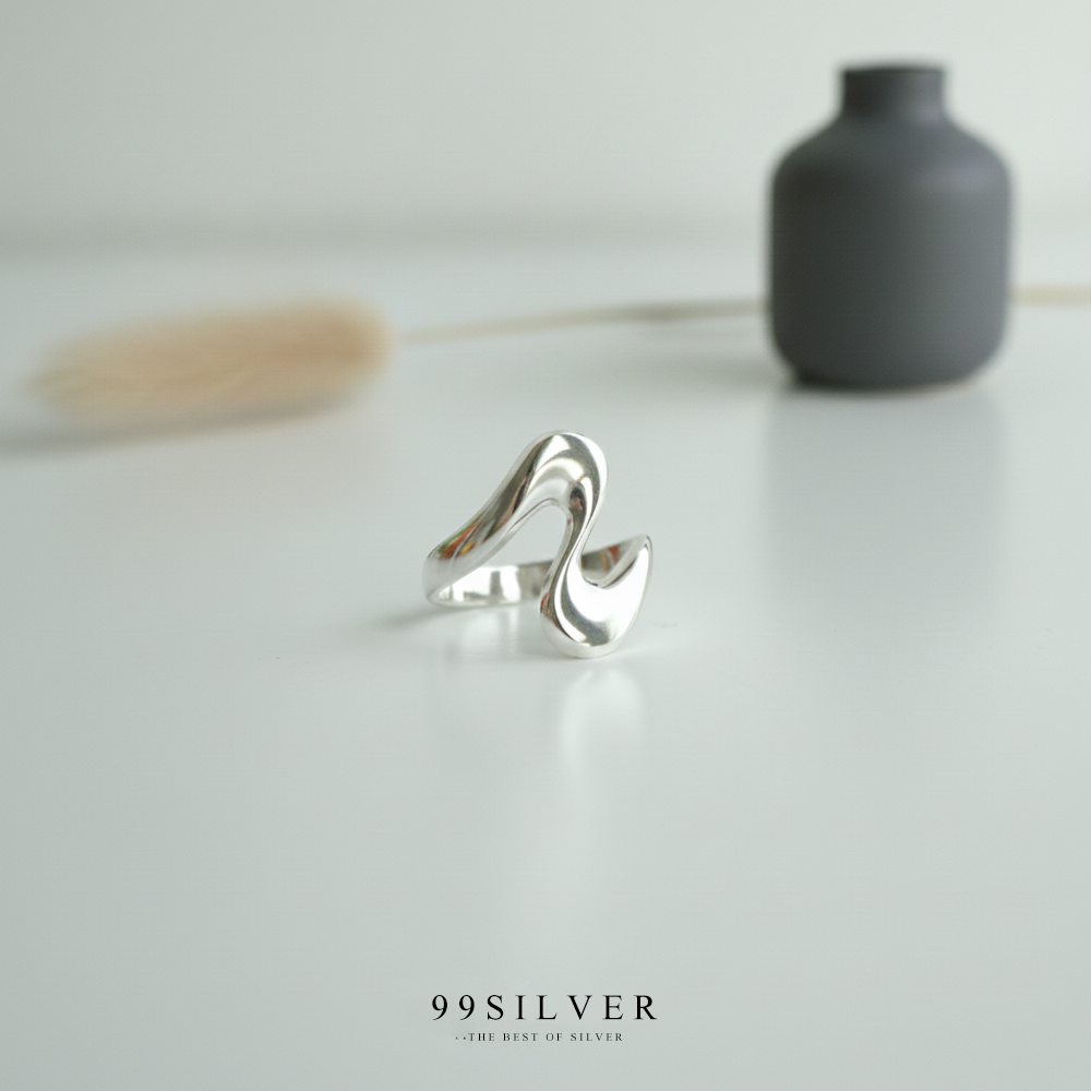 แหวนเงินตัว S แบบผิเงาโค้่ง อ่อนช้อยสวนงามผิวขัดเงาใส่สบาย