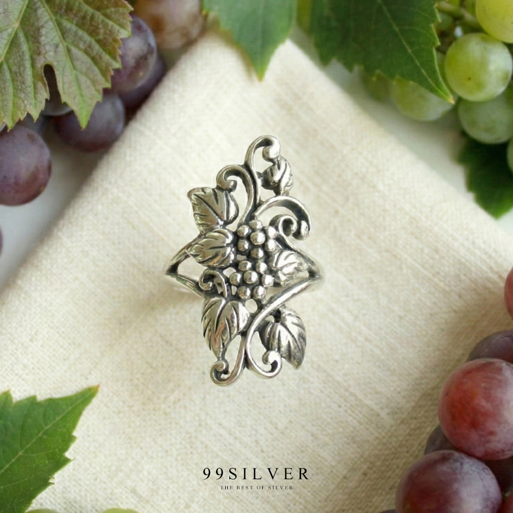 แหวนเงินพวงองุ่นไม้เลื้อย ตัวเรือนขัดเงาปัดดำร่องแหวน