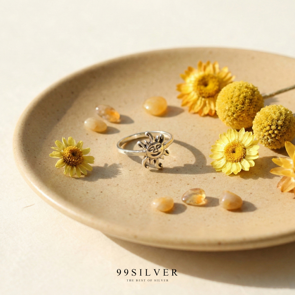 แหวนพระอาทิตย์จิ๋ว หน้ายิ้ม ก้าน1.5 มิลลิเมตร เล็กๆใส่สบาย