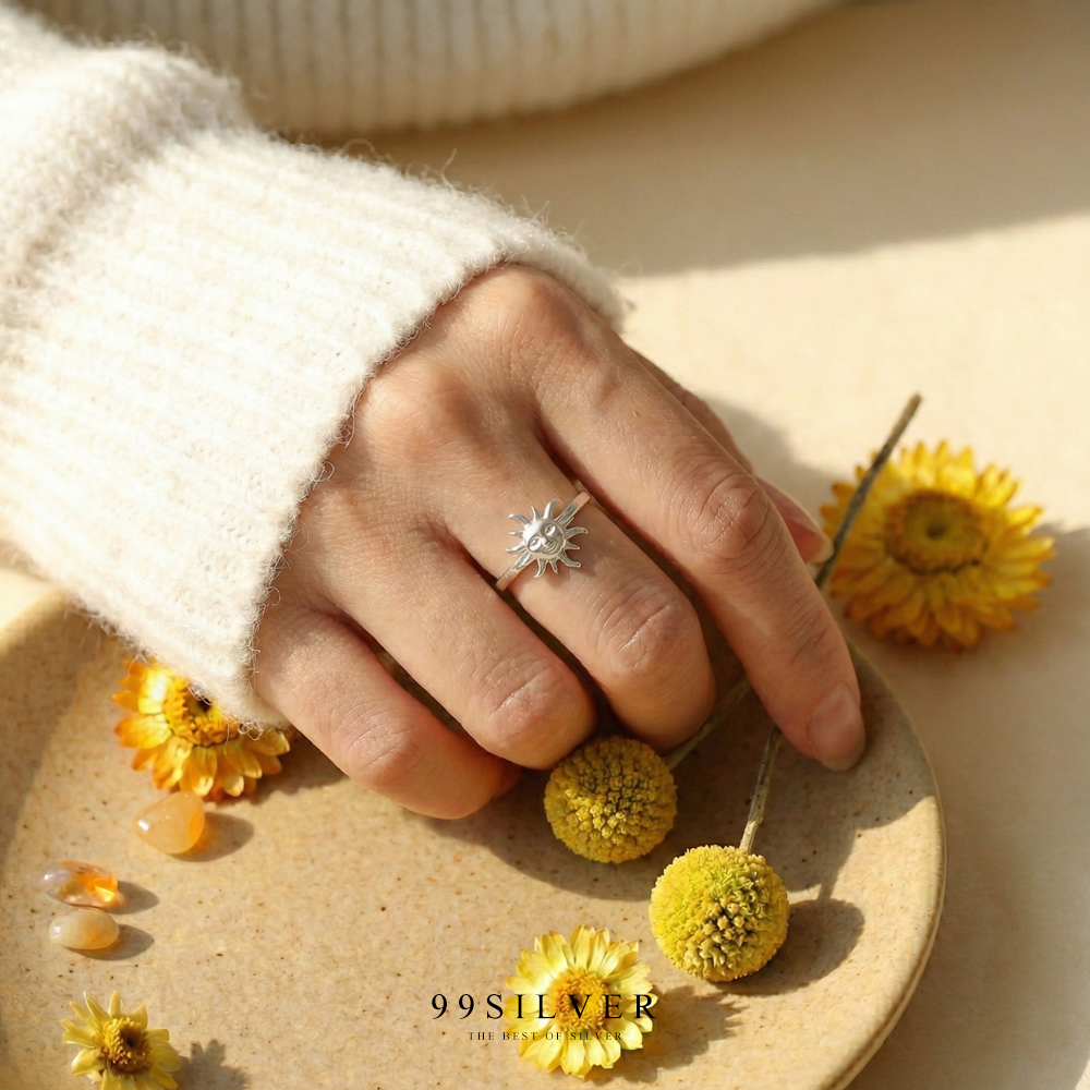 แหวนพระอาทิตย์จิ๋ว หน้ายิ้ม ก้าน1.5 มิลลิเมตร เล็กๆใส่สบาย