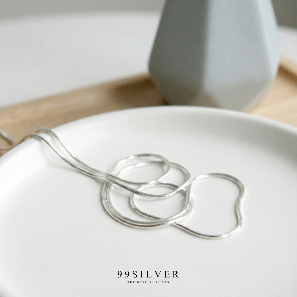 สร้อยเกร็ด เงินแท้ ลายของสร้อยต่อกันเป็นเกร็ดแข็งขนาดเล็ก ขนาด 1 มิลลิเมตร