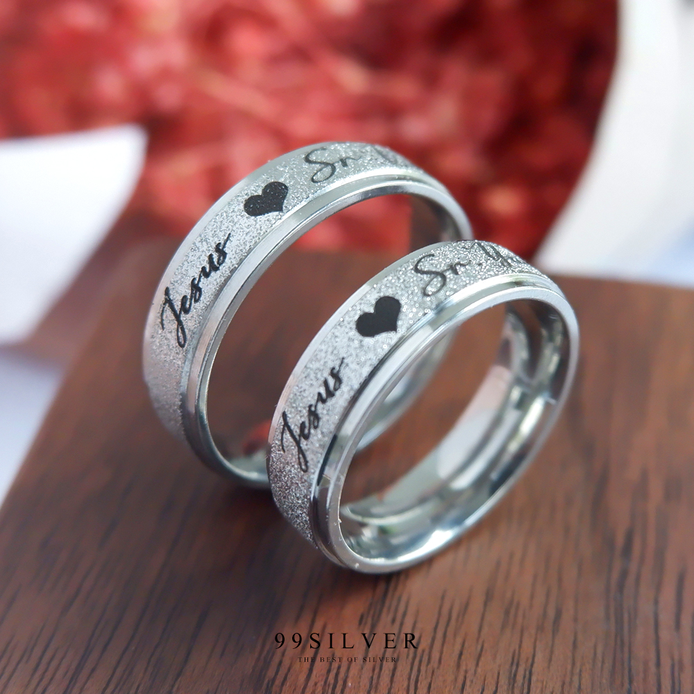 แหวนสแตนเลสแท้หน้ากว้าง 6 มิลลิเมตร ขอบละระดับ ผิวประกายกริตเตอร์