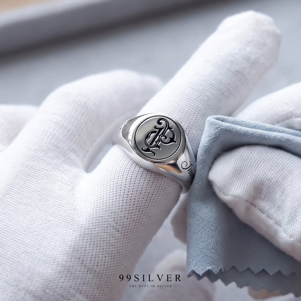 แหวน Signet Ring ออกแบบได้เองตามที่ต้องการ ตัวเรือนหน้ากลม 8x8 มิลลิเมตร