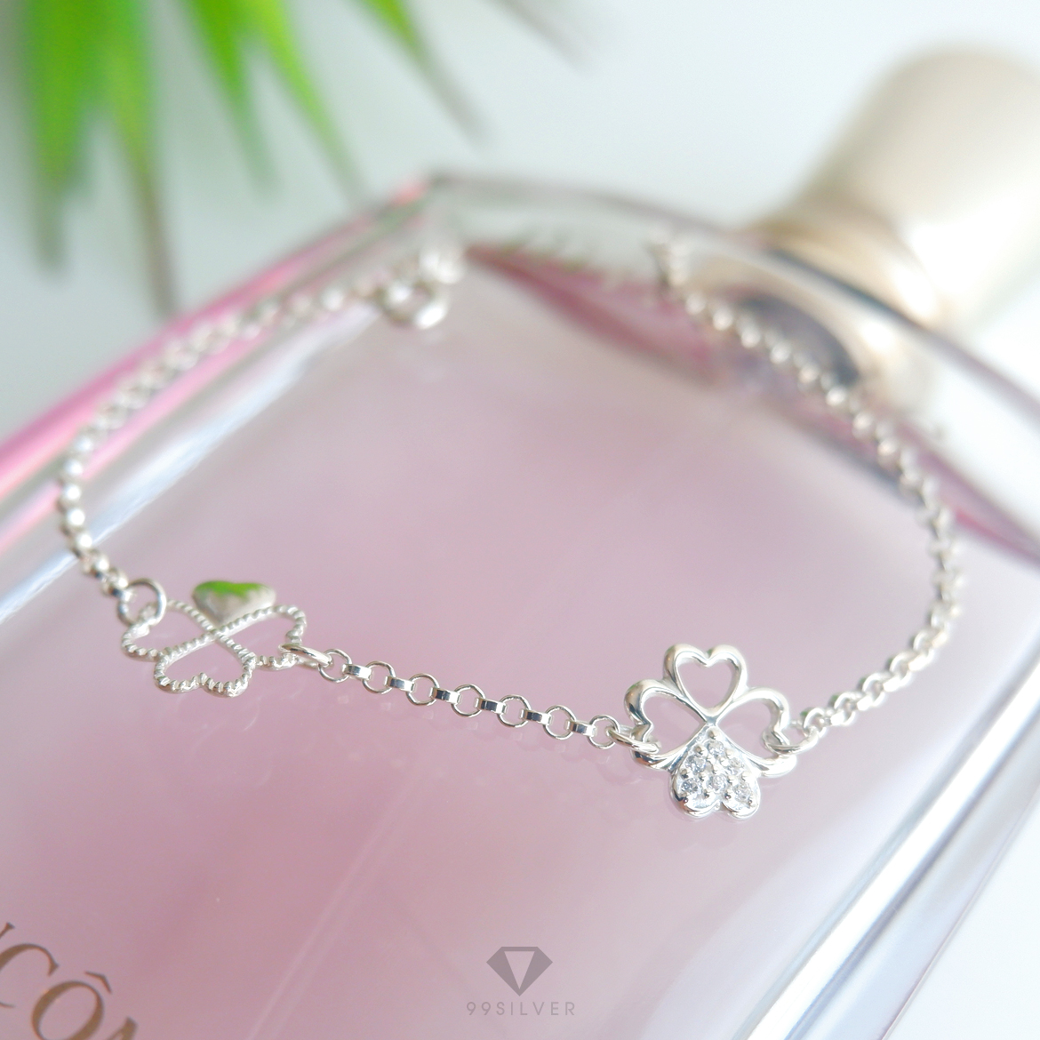 สร้อยข้อมือใบ Clover แบบ 2 Style ฝังเพชร Cz Swiss แท้