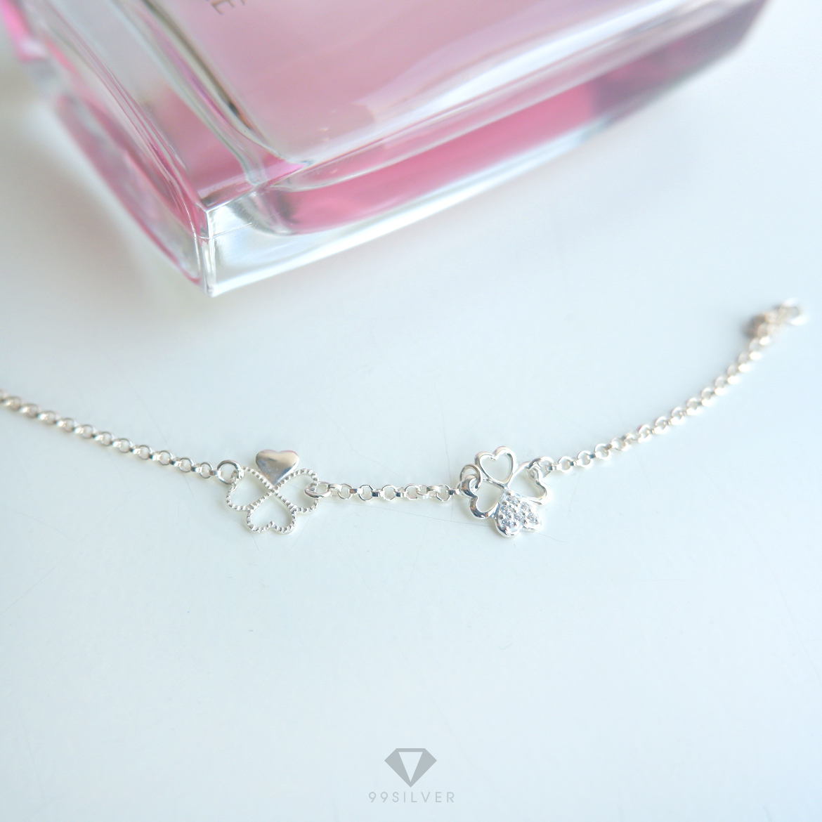 สร้อยข้อมือใบ Clover แบบ 2 Style ฝังเพชร Cz Swiss แท้