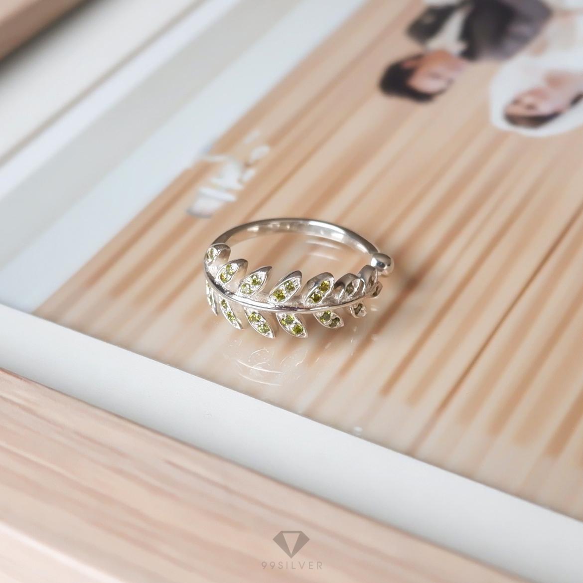 แหวนใบมะกอก ประดับเพชร Olive CZ Swiss (การงาน ความสำเร็จในชีวิต)