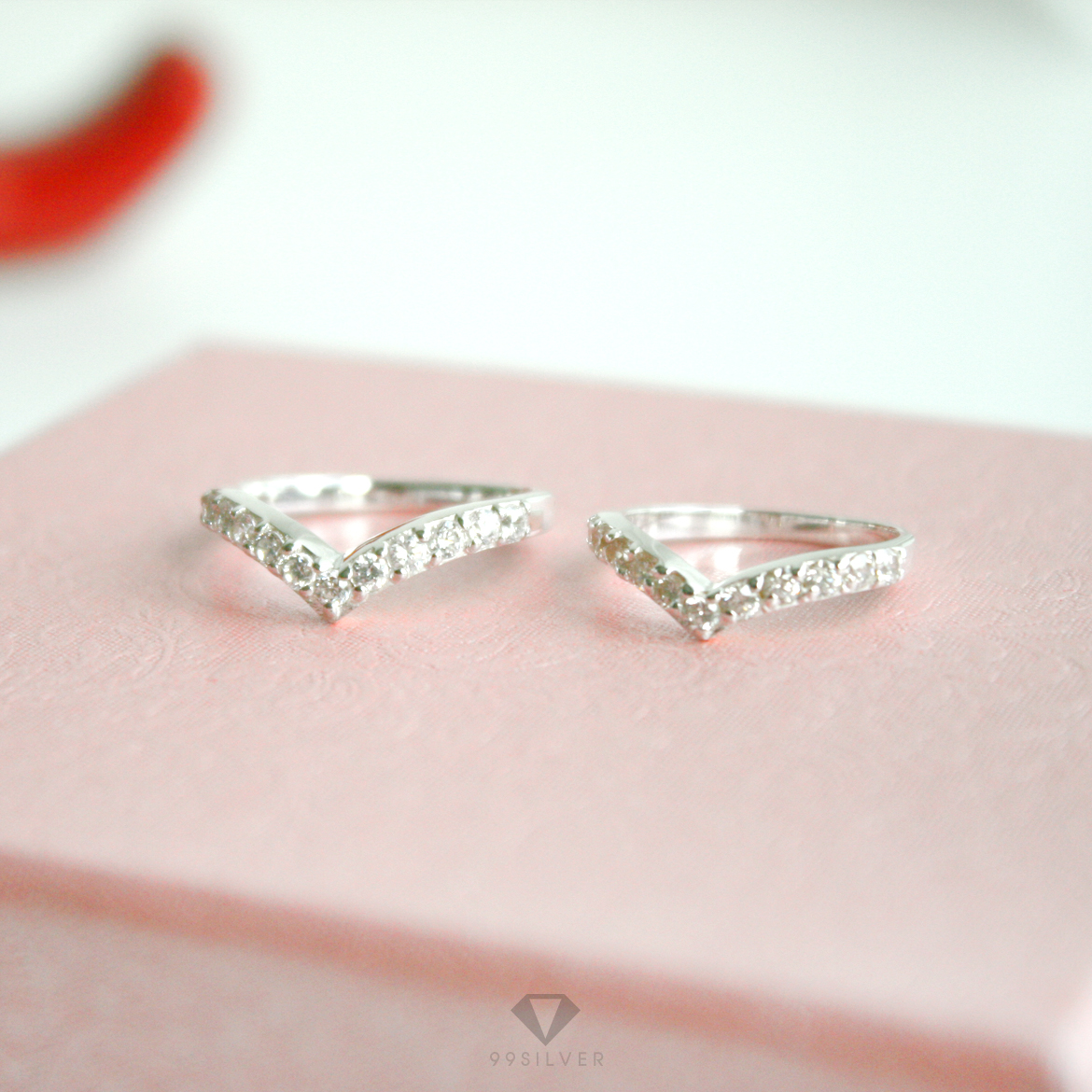 แหวนฝังเพชรแบบเรียบปลายแหลมทรงแหวนมงกุฎ หน้ากว้าง3 มิลลิเมตร