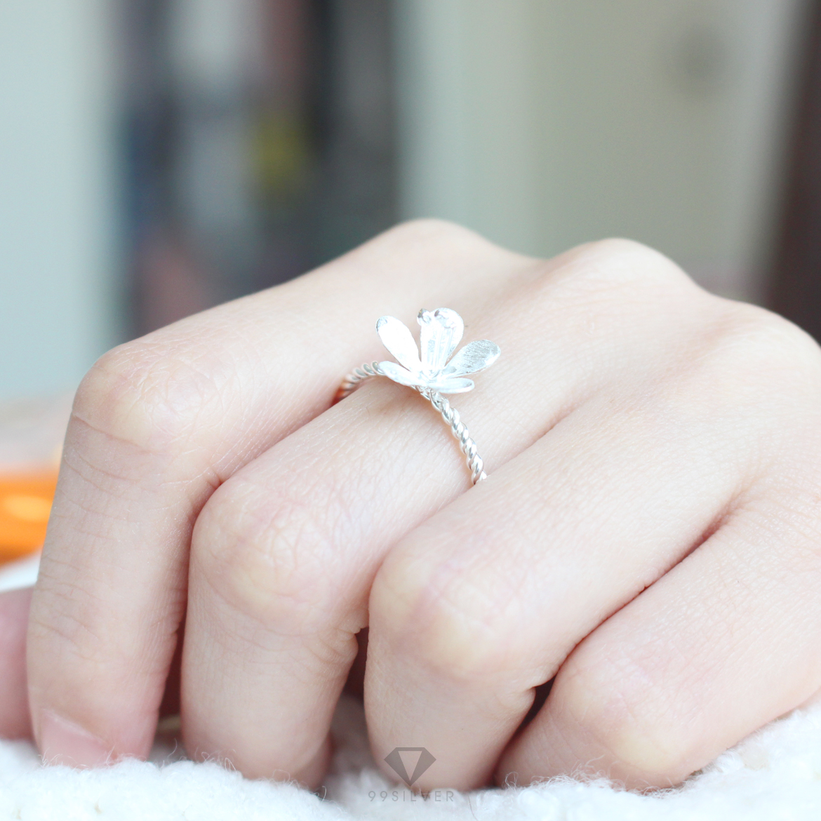 แหวนดอกไม้ ปรับระดับความบานของใบได้ ตัวเรือนเกลียวน่ารัก