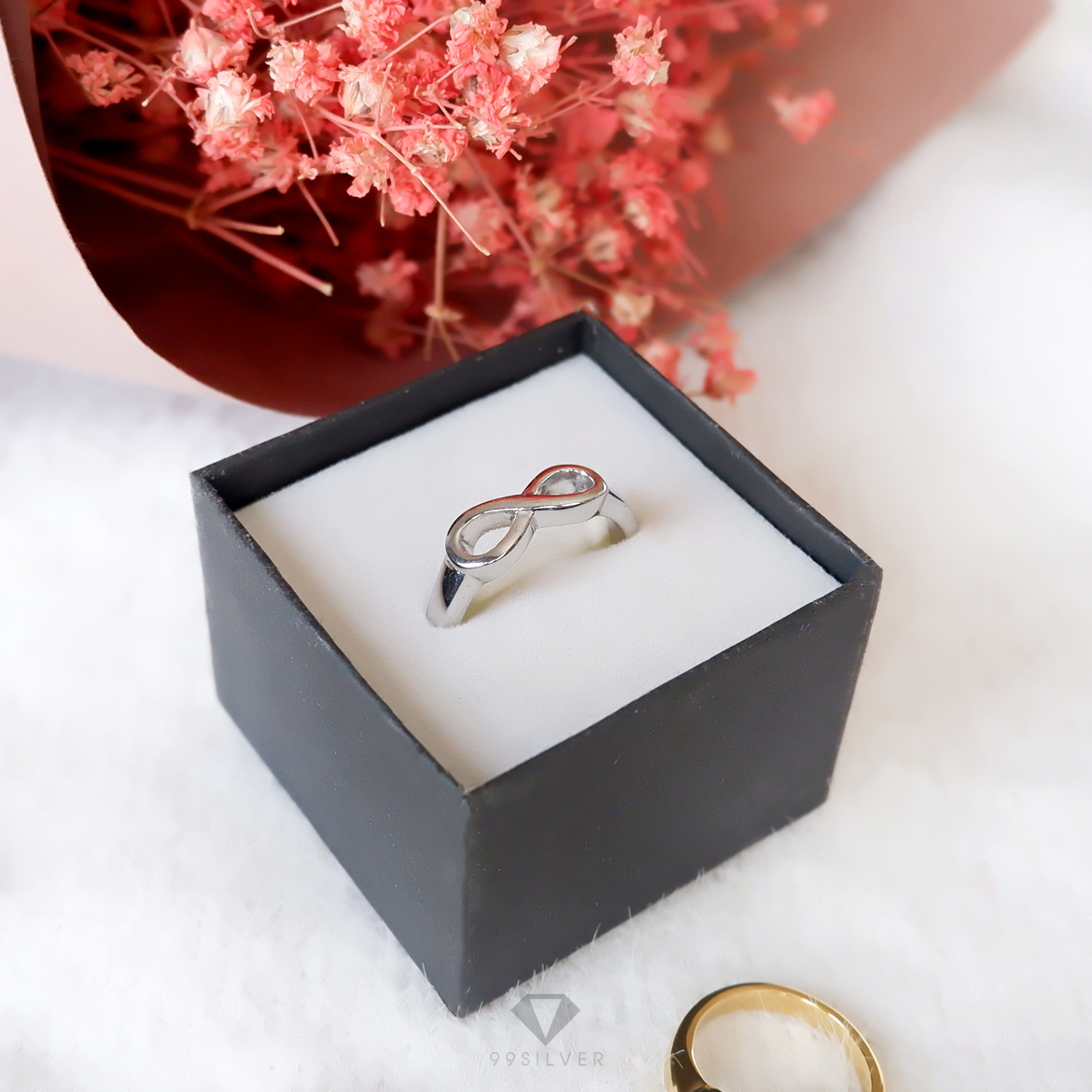 แหวนอินฟินิตี้ Infinity Ring (ความรัก ความเป็นนิรันดร์ ไม่มีที่สิ้นสุด)