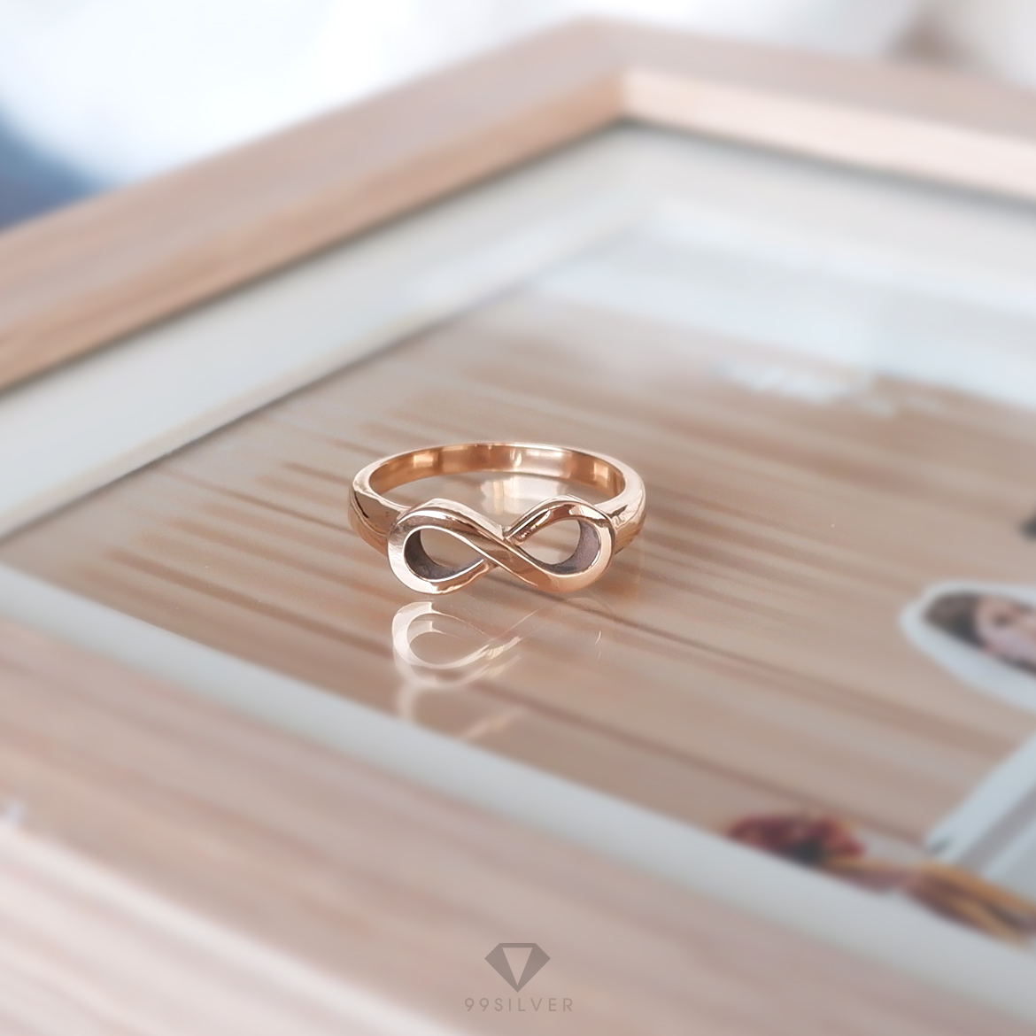 แหวนอินฟินิตี้ Infinity Ring (ความรัก ความเป็นนิรันดร์ ไม่มีที่สิ้นสุด)