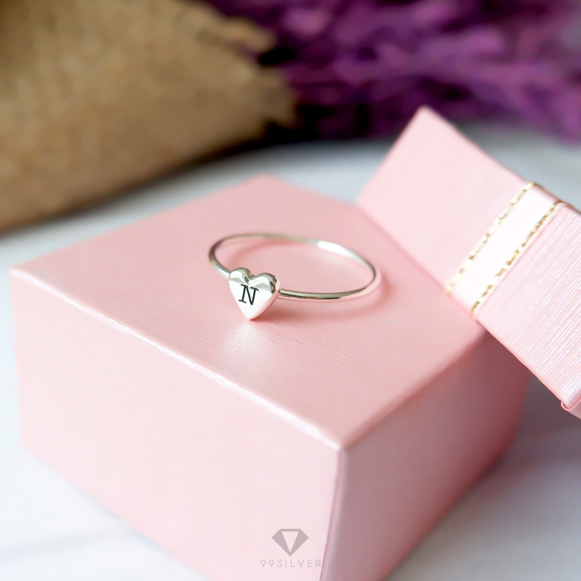 แหวนหัวใจ แบบเล็ก หน้าแหวนสามารถสลักอักษรได้ ก้านเล็กพอดีมือใส่สบาย