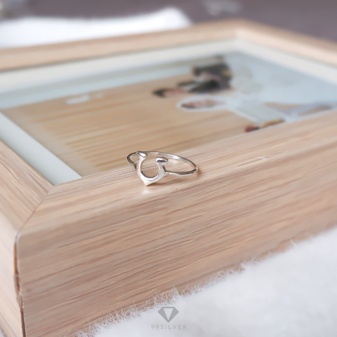 แหวนเกือกม้า เครื่องรางแห่งความโชคดี แบบจิ๋วเงินแท้ (โชคดี โชคลาภ)