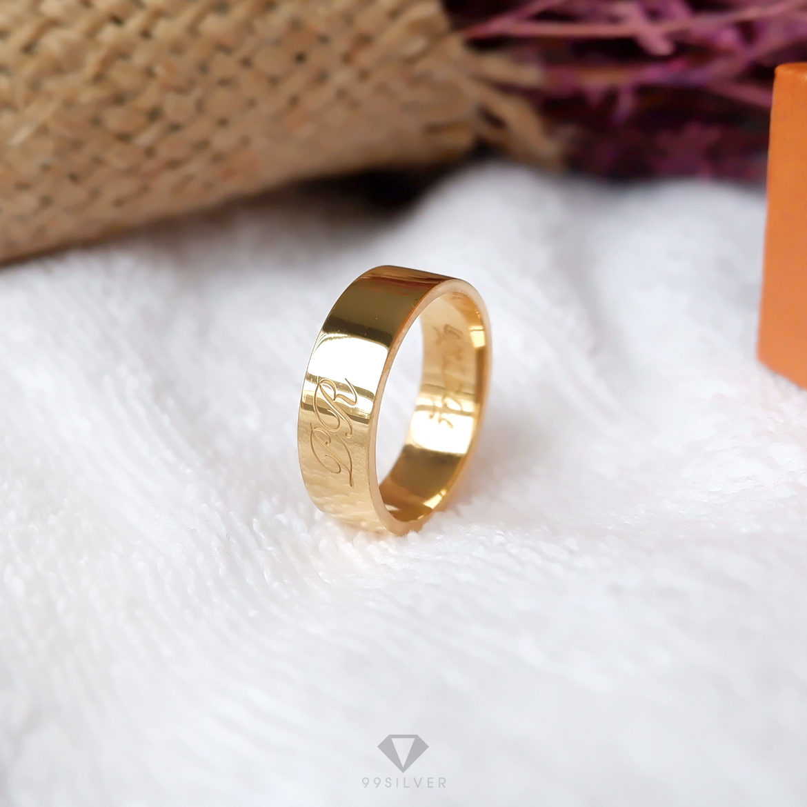 แหวนเงินแท้เคลือบทอง หน้ากว้าง 6 มิลลิเมตร ผิวเรียบเงาทรงแบน