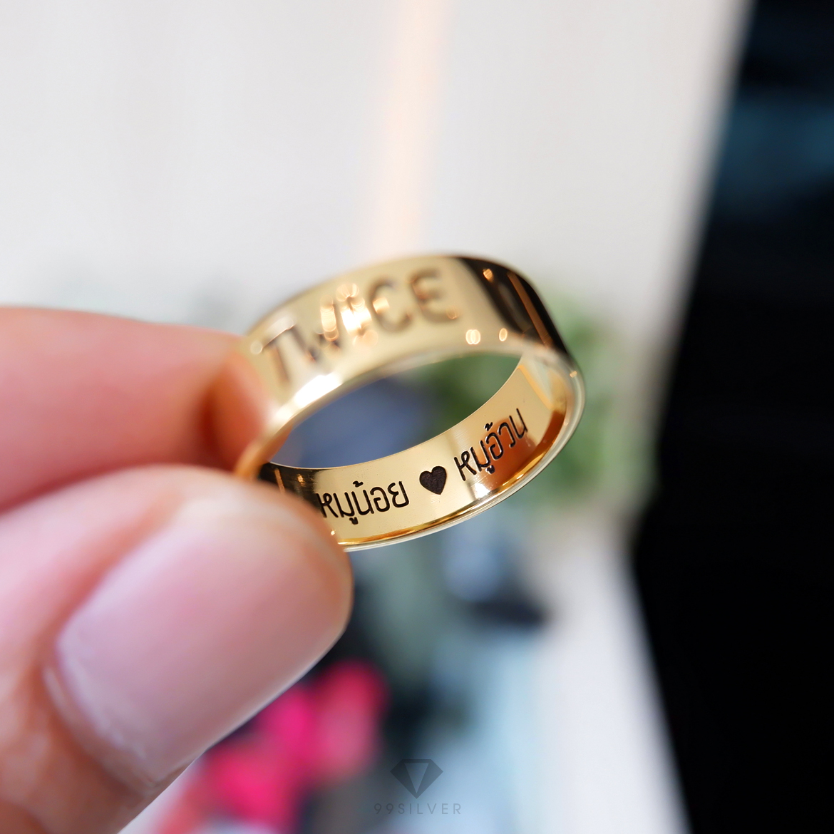 แหวนเงินแท้เคลือบทอง หน้ากว้าง 8 มิลลิเมตร ผิวเรียบเงาทรงแบน 